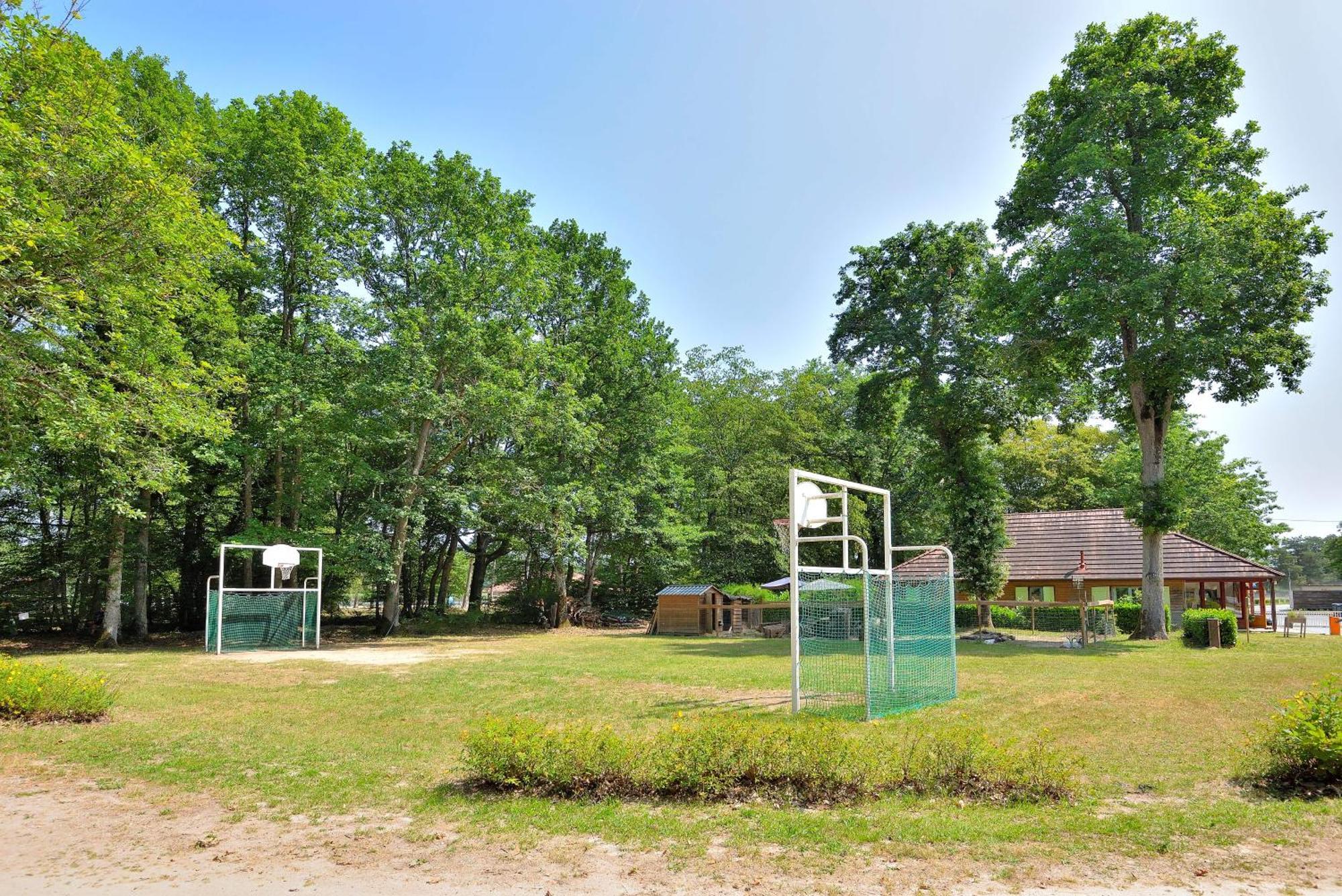 Camping Etang de la Vallée Combreux Exterior foto