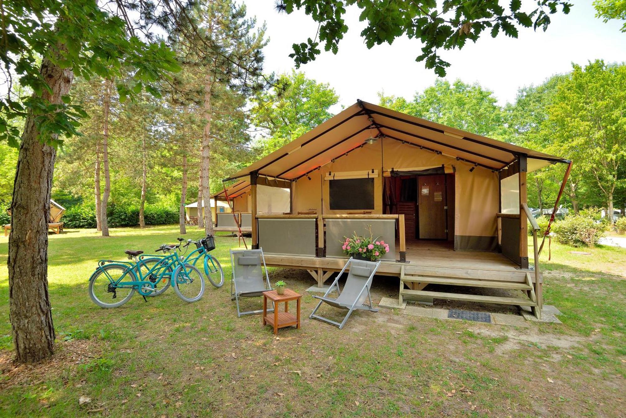Camping Etang de la Vallée Combreux Exterior foto