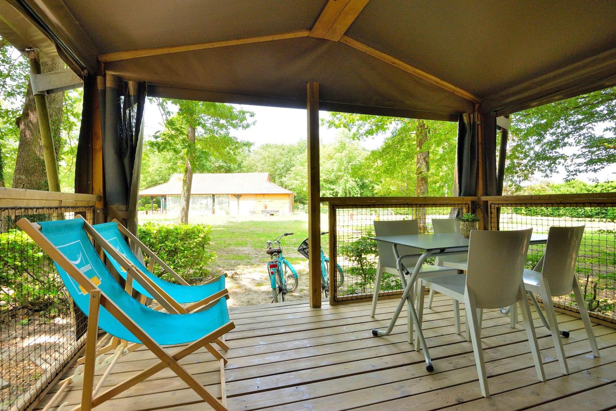 Camping Etang de la Vallée Combreux Habitación foto