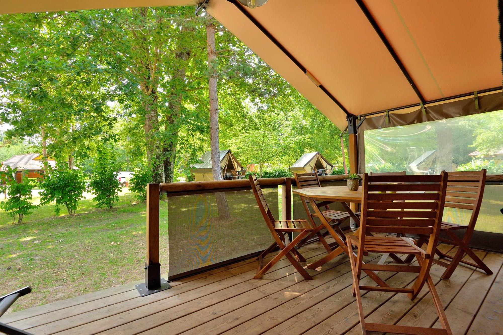 Camping Etang de la Vallée Combreux Habitación foto