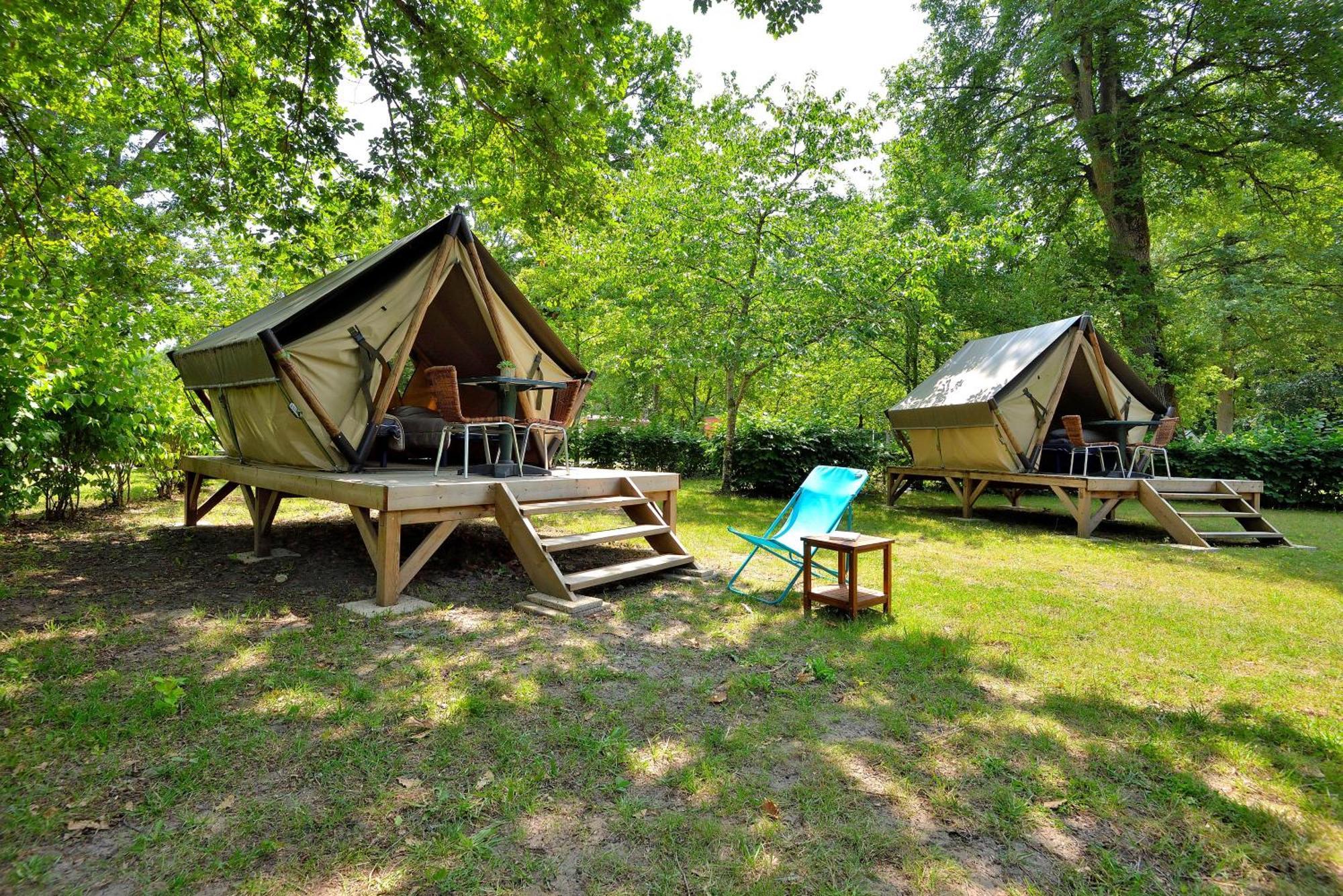 Camping Etang de la Vallée Combreux Habitación foto