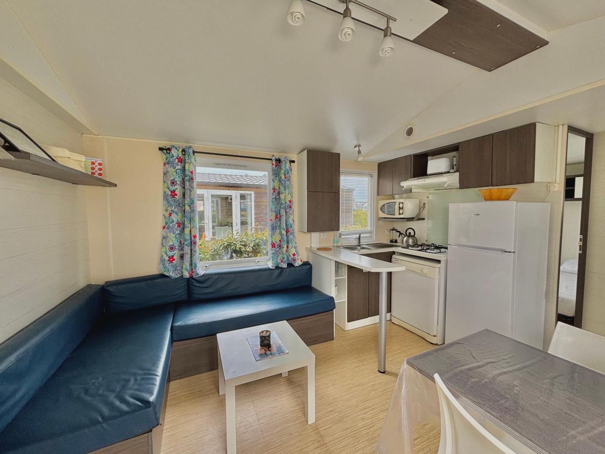 Camping Etang de la Vallée Combreux Habitación foto